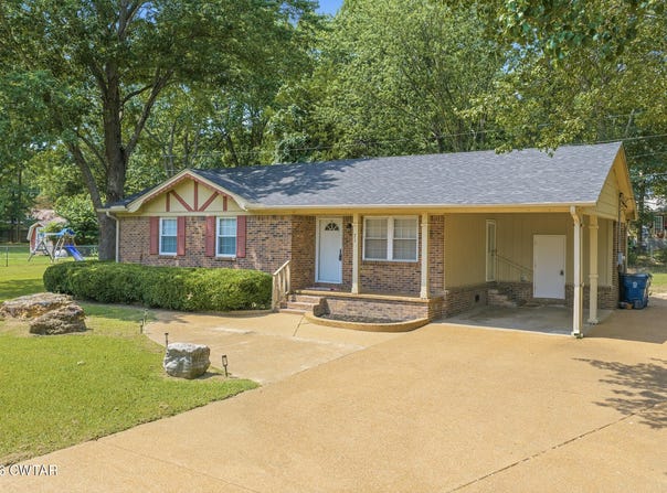 71 Tracy Street, Bells, TN 38006