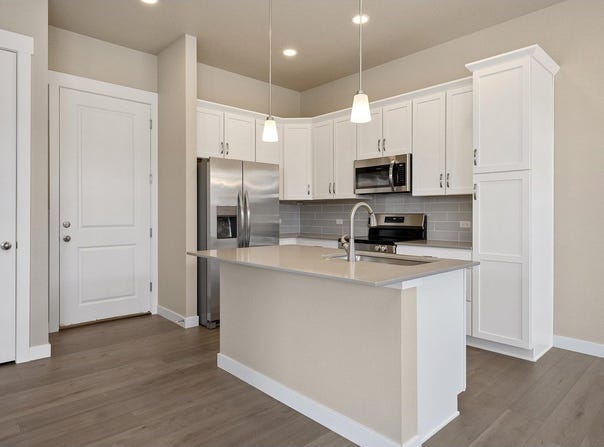 420 High Point Dr, Longmont, CO 80504