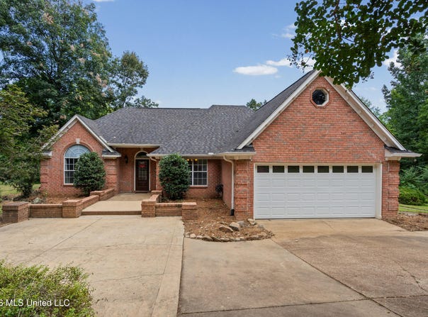 4730 Bienville Road, Nesbit, MS 38651