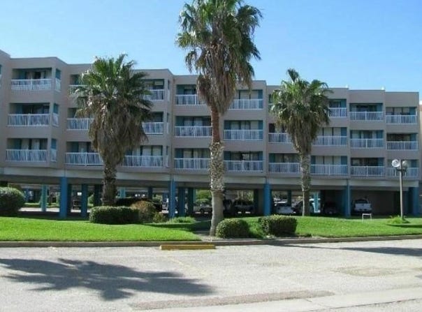 3938 Surfside Boulevard, Corpus Christi, TX 78402