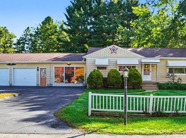 1147 Masters Ave, Ashland, OH 44805