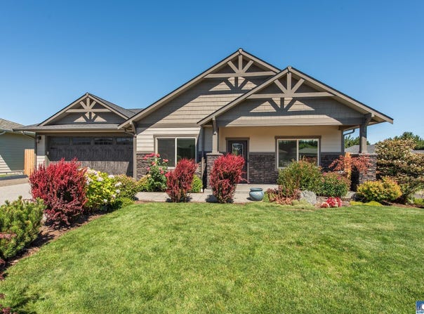 10 Perch Dr, Sequim, WA 98382