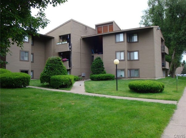 145 Watertree Drive, East Syracuse, NY 13057