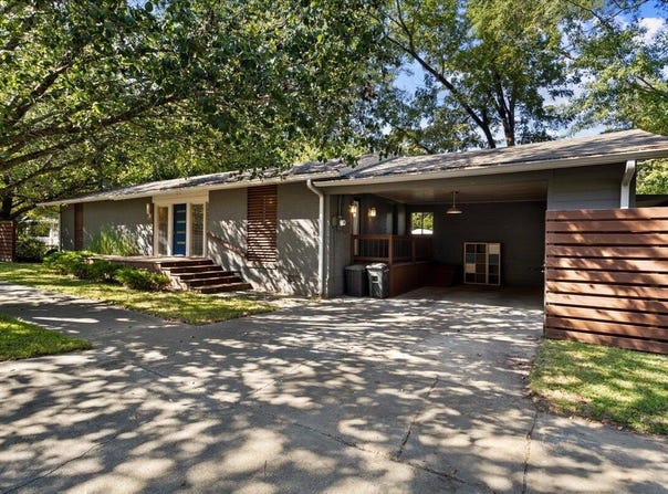 503 W 13th St, Laurel, MS 39440