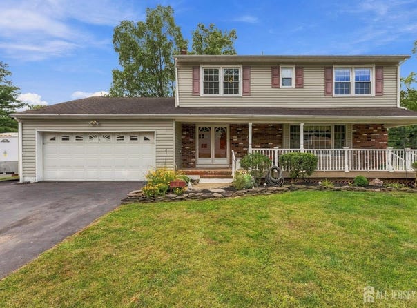 46 Meredith Road, Edison, NJ 08817