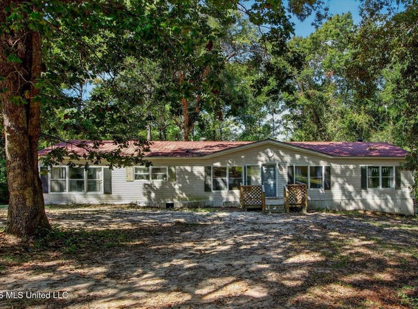 21918 Saucier Fairley Road, Saucier, MS 39574