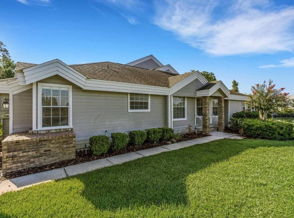 1154 Waterfall Ln, Lakeland, FL 33803