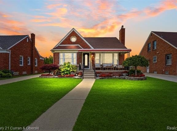 6233 Oakman Boulevard, Dearborn, MI 48126