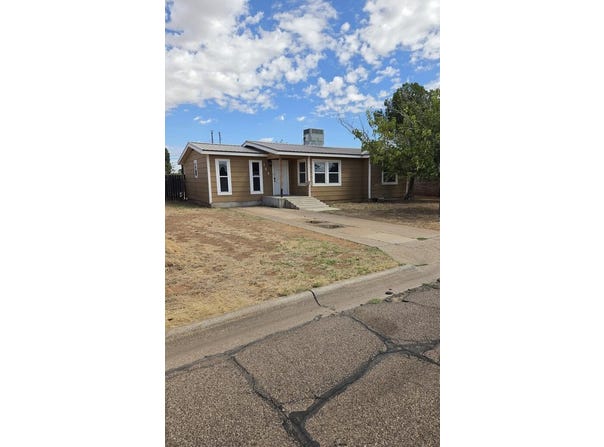 109 Howard Dr, Midland, TX 79703