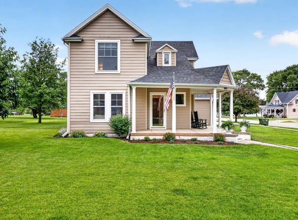 601 S Saunders, Sutton, NE 68979