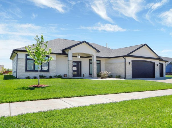 8840 Moonbug Lane, Manhattan, KS 66502