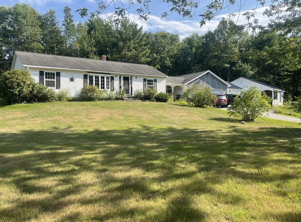 6 Medawisla Run, Raymond, ME 04071