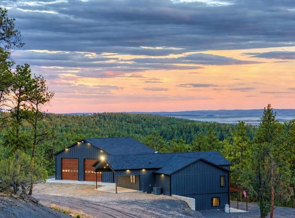307 Roberts Ct, Moorcroft, WY 82721