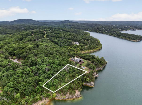 Alyeska Point Road, Lampe, MO 65681