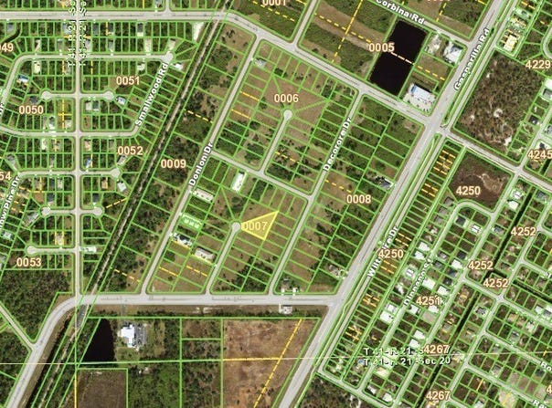 14 Hyde Court, Rotonda West, FL 33947