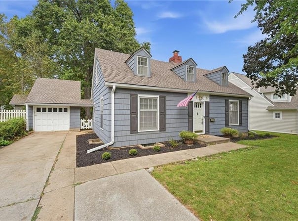 2808 W 51st Terrace, Westwood, KS 66205
