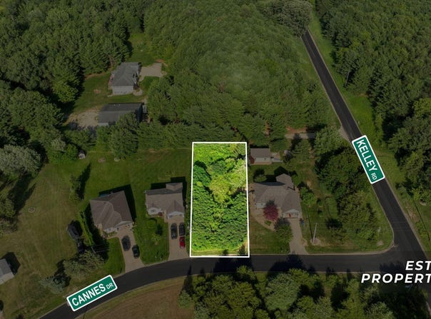107 Cannes Drive, Brooklyn, MI 49230