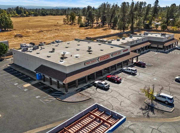 5221 Happy Valley Road, Anderson, CA 96007