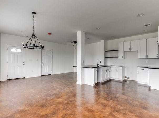 1020 Burnett Boulevard, Alvarado, TX 76009