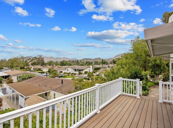 1 Christina Avenue, Camarillo, CA 93012