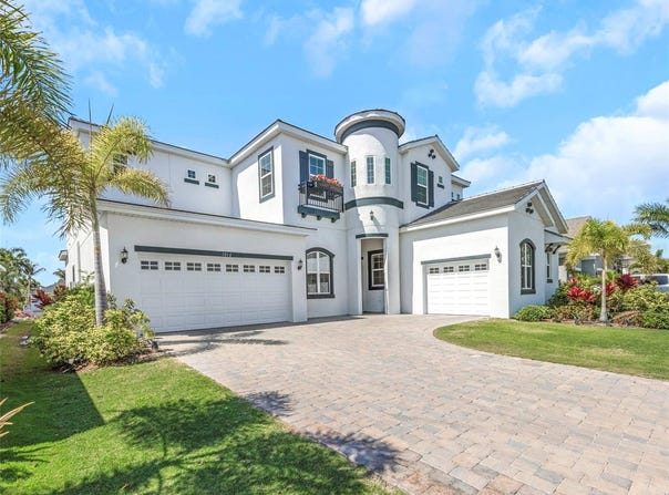 1016 SIGNET Drive, APOLLO BEACH, FL 33572