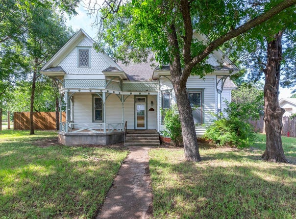601 W 3rd Street, Baird, TX 79504