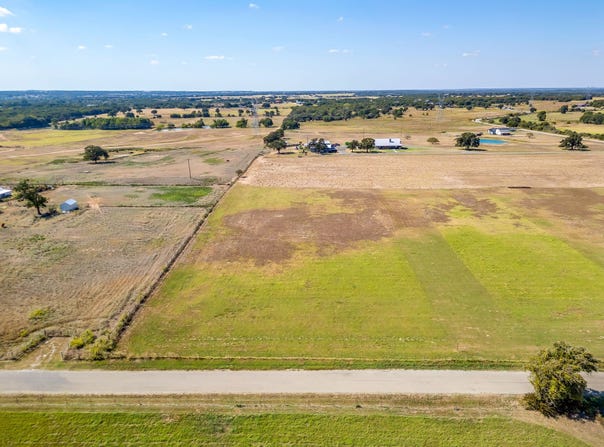 1112 Clover Drive, Poolville, TX 76487