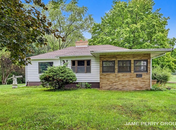 3505 S Sheridan Road, Sheridan, MI 48884