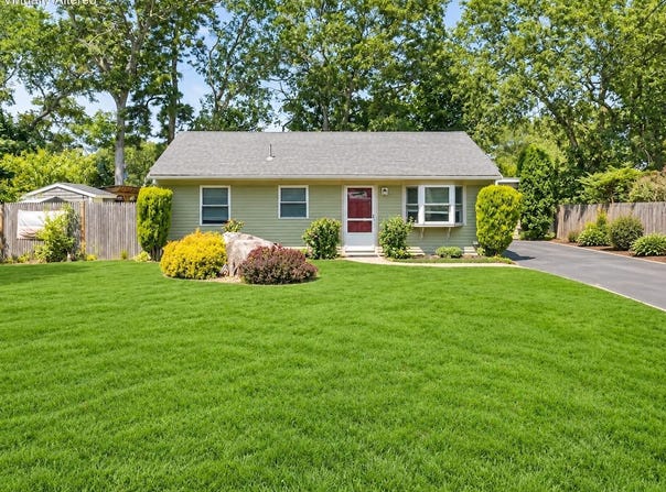 5 Birch Street, Buzzards Bay, MA 02532