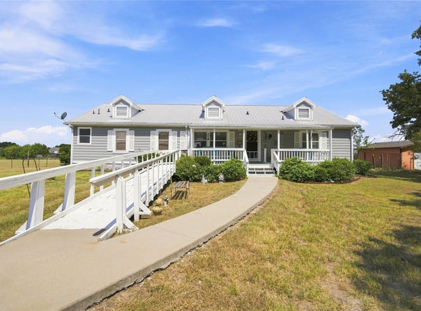 5177 Timarron Drive, Scurry, TX 75158