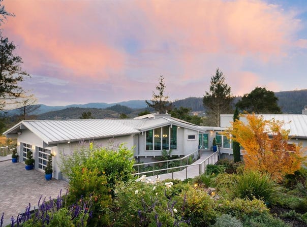 9 Bournemouth Road, St. Helena, CA 94574
