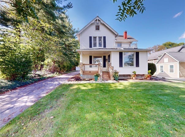 218 Bentleyville Road, Chagrin Falls, OH 44022
