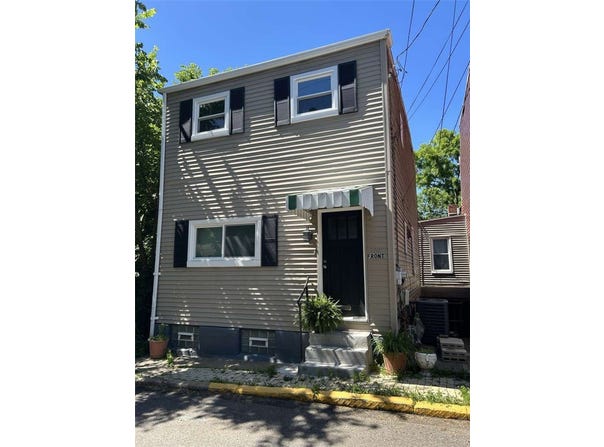 1108 Brabec St, Pittsburgh, PA 15212