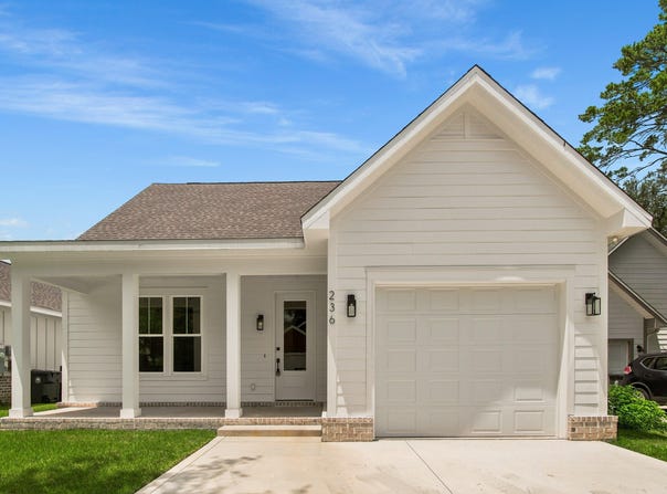 236 N Marsh Landing, Freeport, FL 32439
