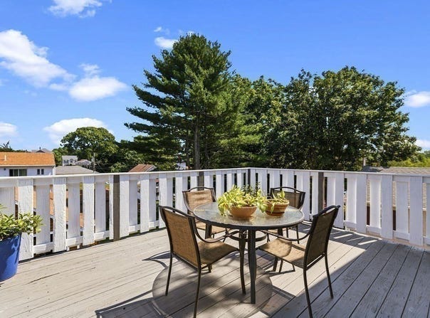 74 California St, Fall River, MA 02723