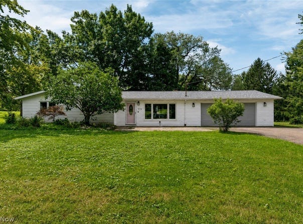 975 Colony Drive, Aurora, OH 44202