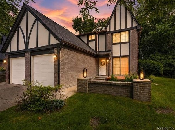 22664 W 11 Mile Road, Southfield, MI 48034
