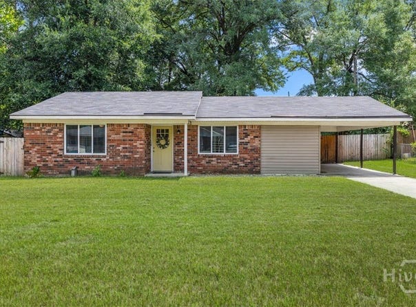 305 E 4th Street, Springfield, GA 31329