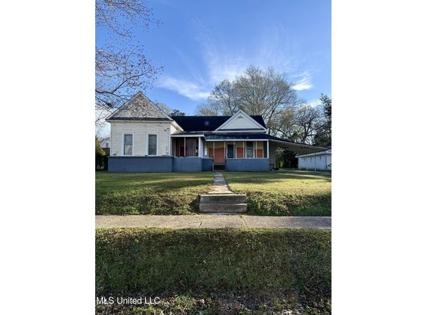 121 N 2nd Street, Wiggins, MS 39577
