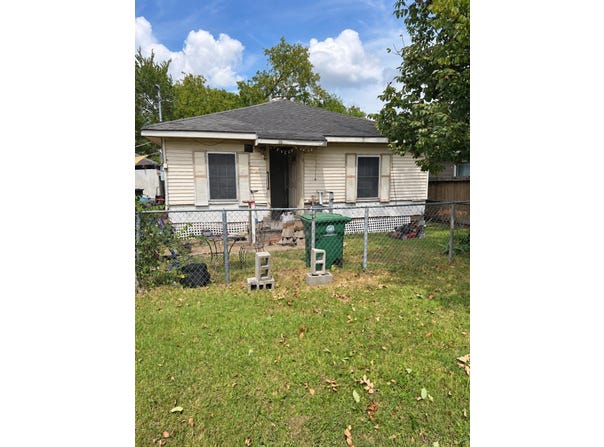7217 Cowart Street, Houston, TX 77020