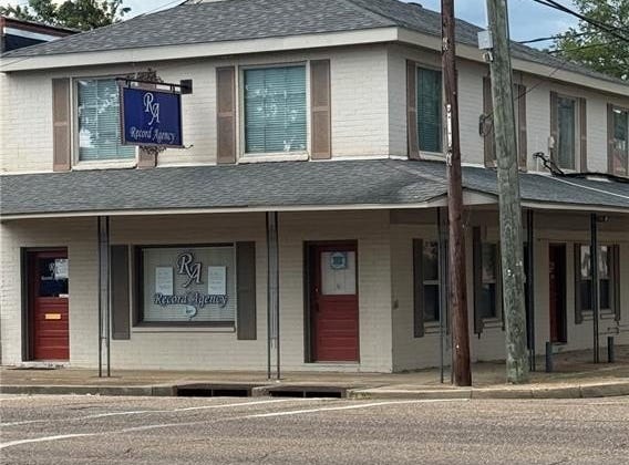 137 E OAK Street, Amite, LA 70422