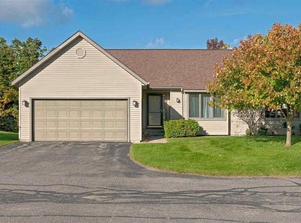 2015 WOODS 46, PETOSKEY, MI 49770