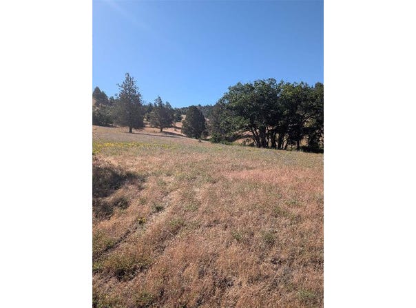 1320 Carp St, Montague, CA 96064