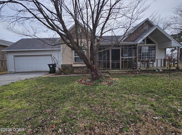 108 E Montgomery Street, Fairview, MO 64842
