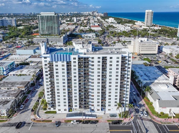 401 69th St, Miami Beach, FL 33141