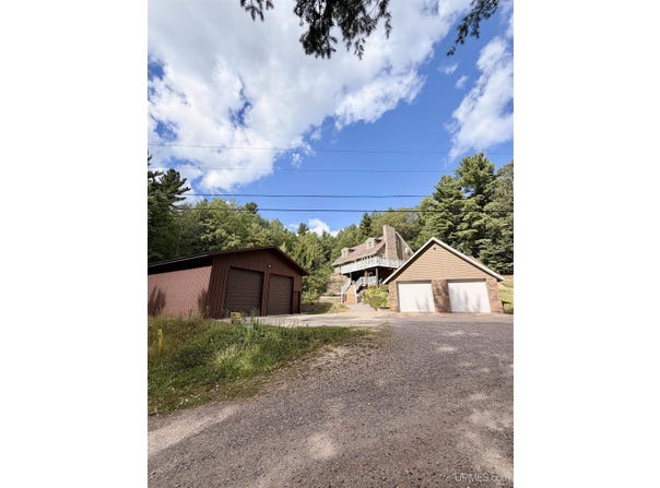 13 Sandy Drive, Negaunee, MI 49866