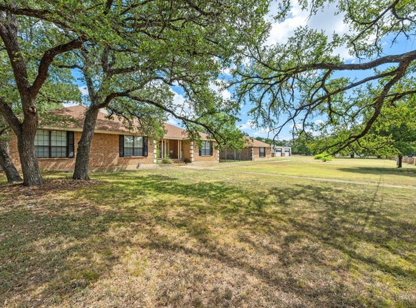 2852 Cedar Hollow Rd, Georgetown, TX 78628