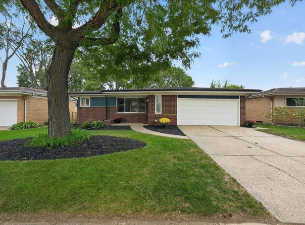 26632 Marilyn Avenue, Warren, MI 48089