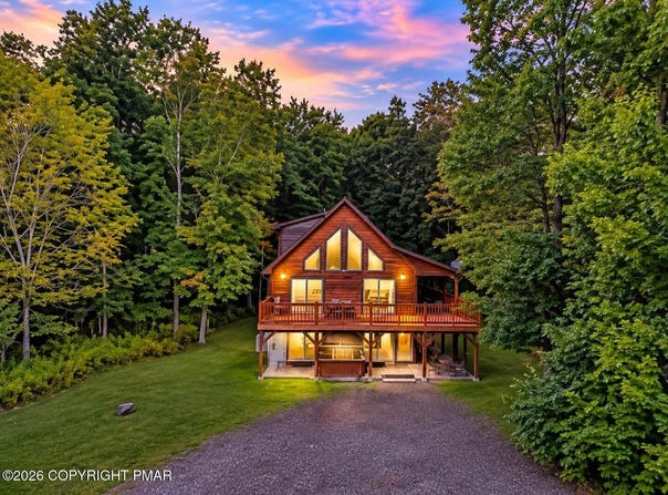 275 Hillary Drive W, Freeland, PA 18224
