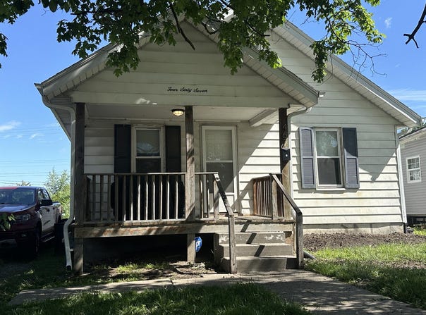 467 Jackson St, Marshall, MO 65340